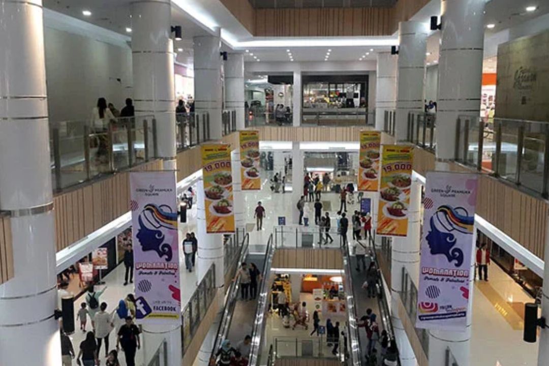 atrium mall